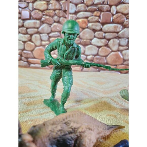 Vintage Toy Lot #A82 - Picture 6 of 9